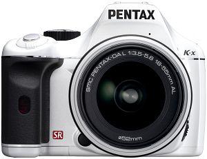 Pentax K-X Kit + DAL 18-55 mm Alb + CADOU: SD Card Kingmax 2GB