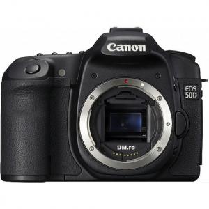 Canon EOS 50 D Kit + Obiectiv EF-S 17-55 mm