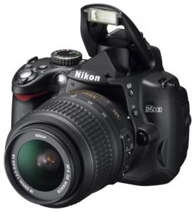 Nikon D 5000 Kit + Obiectiv Nikon 18-55 mm VR