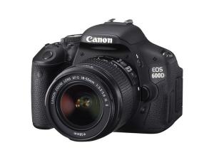 Canon EOS 600D Kit + EF-S 18-55 mm IS II + CADOU: SD Card Kingmax 2GB