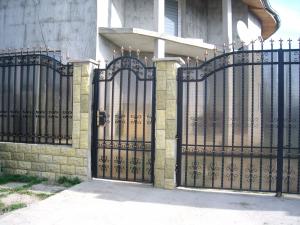 Gard porti metalice fier forjat