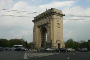 Vanzare teren arcul de triumf