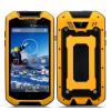 M590 smartphone "commando" procesor quad core,