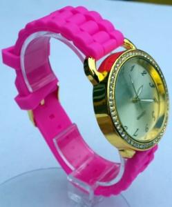 Ceas quartz fashion cu bratara din silicon MODEL 009