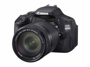 Canon EOS 600D 18 MP Negru Kit + EF-S 18-135 mm