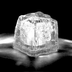 LED Ice cube - white