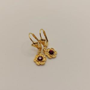 Cercei placati cu aur Twirly Flower rosu - 2,5 cm