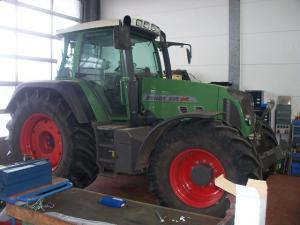 Tractor Fendt 818 Vario