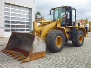 Utilaj constructii incarcator frontal Caterpillar 938 G II