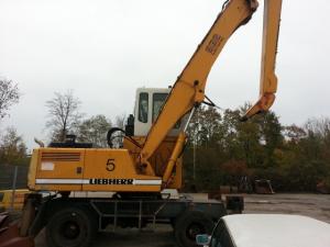 Excavator pe roti Liebherr A 932 Lit Ind