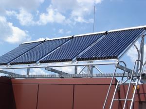 Instalatie cu panouri solare pentru apa calda - 200 l