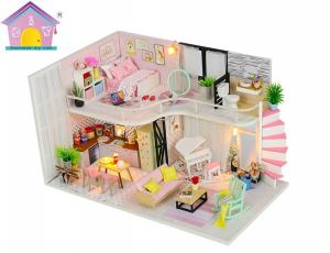 Casa in miniatura Pink - montare manuala prin lipire