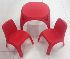 Masuta cu 2 scaunele plastic rosu