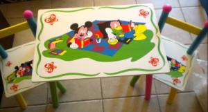 Masuta cu scaune de copii  Mickey Disney pictata alba