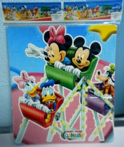 Puzzle Mickey carusel cu 20 piese