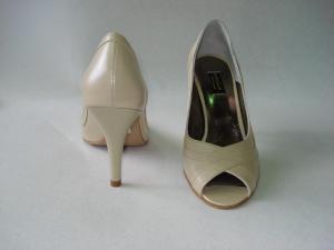 Pantofi decupati - Colectia vara 2010-2011 - Crem Dungi