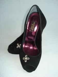 Pantofi decupati - Colectia vara 2010-2011 - Negru Floare