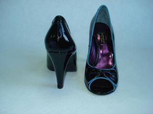 Pantofi decupati - Colectia vara 2010-2011 - Negru Bleu Fundita