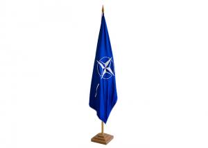 Drapel NATO pentru interior