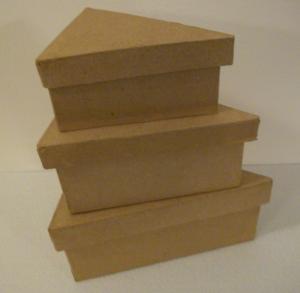 Cutie triunghiulara din papier-mache, model 3