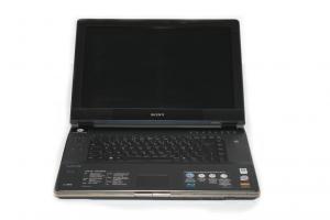 Laptop Sony Vaio VGN-AR61ZU Intel Core 2 Duo T8300 2.40GHz, 4GB DDR2, HDD 160GB, Blu-ray Disc, 17 inch, Wi-Fi
