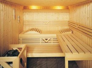 Cabina de sauna cu lambriu din pin nordic fara noduri 16mm