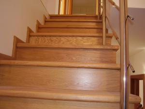 Placari de scari cu lemn