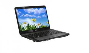 Laptop Fujitsu LH532 Ivy Bridge i3 3110M 2.4GHz 8GB 500GB GeForce GT 620M 2GB Black