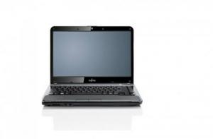 Notebook / Laptop Fujitsu 14&#039&#039 Lifebook LH532 Ivy Bridge i3 3110M 2.4GHz 8GB 500GB GeForce GT 620M 2GB Black