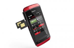 Telefon mobil Nokia 305 Asha Dual Sim Red