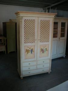 Pictura pe mobilier