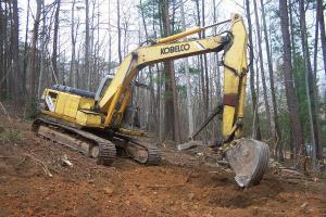 Comercializam Pompa apa motor excavator marca Kobelco