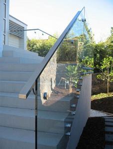 Balustrade din inox si sticla