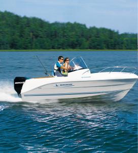 Ambarcatiune Quicksilver 525 commander