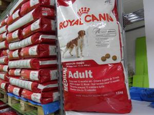 ROYAL CANIN -MEDIUM ADULT, SAC DE 15 KG, HRANA USCATA PENTRU CAINI