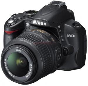 NIKON - Promotie D-SLR D3000 + Obiectiv Nikkor 18-55mm (cu Stabilizator Imagine)  + CADOURI