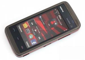 Nokia telefon mobil 5530