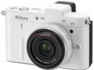 NIKON - Promotie Aparat Foto 1 V1 (Alb) cu Obiectiv 10mm f/2.8, Filmare Full HD + CADOU