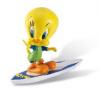 Tweety surfer