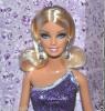 Papusa Barbie Glitz and Glam rochie mov