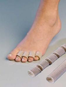 Plasturi speciali pentru protectia degetelor de la picioare