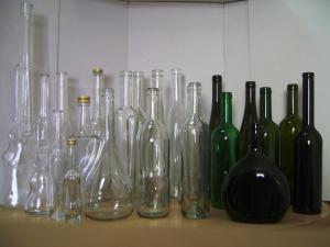 Buteli sticla vin