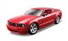 Maisto Kit de asamblare auto 1:24 Mustang GT 2006