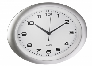 Ceas oval de perete, D-40/30cm, cifre arabe, ALCO - rama plastic argintie - dial alb