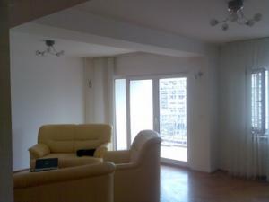 3 camere in zona unirii-Alpha Bank