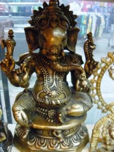 Ganesha pe lotus (statueta mare), din bronz