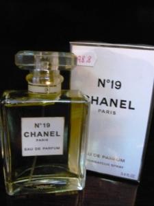 Chanel no 19