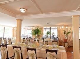 Restaurant Flora - Yacht Club