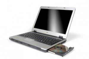 Laptop ieftin NEC Versa S950, Intel Centrino 2Ghz, 1Gb DDR, 60GB HDD, DVD-RW, 14inch Wide