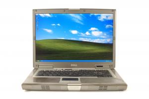 Laptop Dell Latitude D810 Intel Centrino, 1.73Ghz, 1024Mb, 60Gb HDD, DVD-ROM 15inch